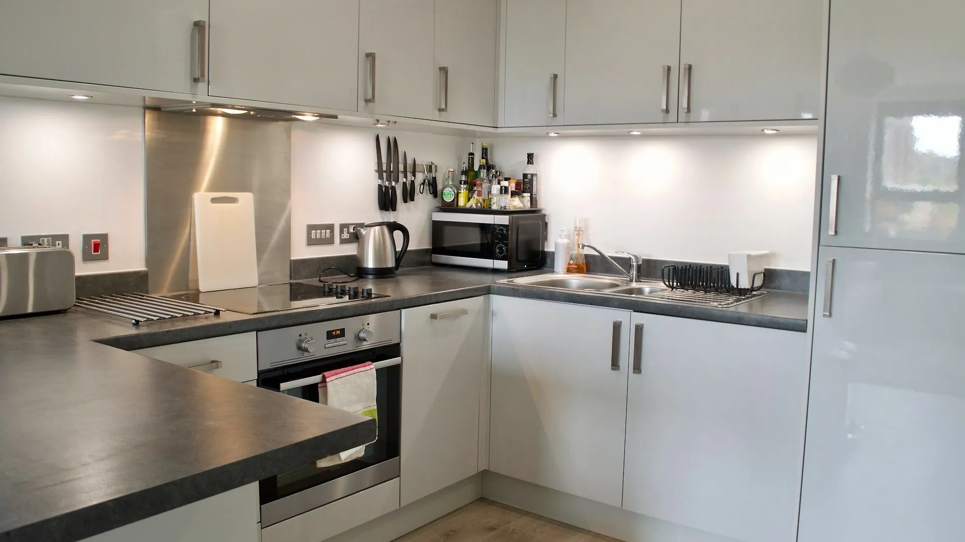 אדינבורו Central 2 Bedroom Apartment With Free Parking בריטניה