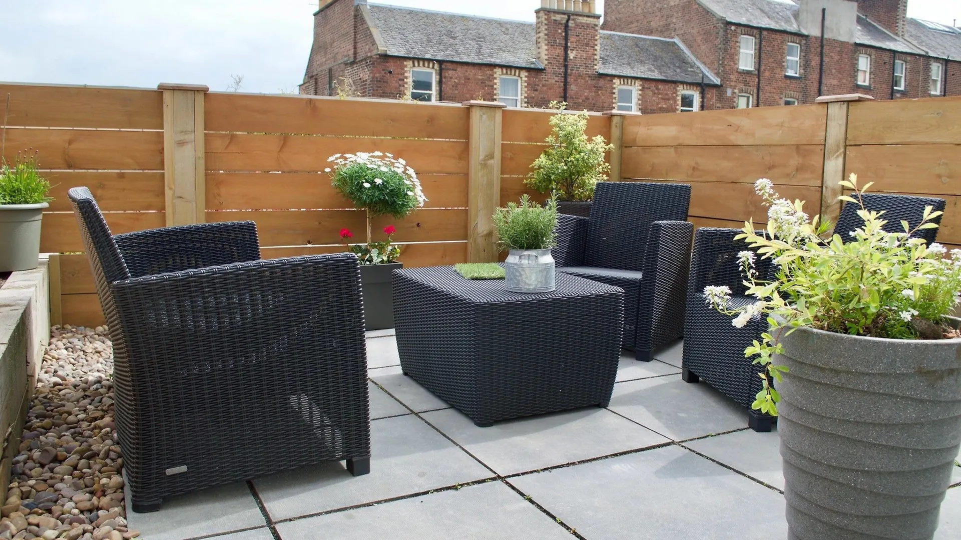 Central 2 Bedroom Apartment With Free Parking Edinburgh